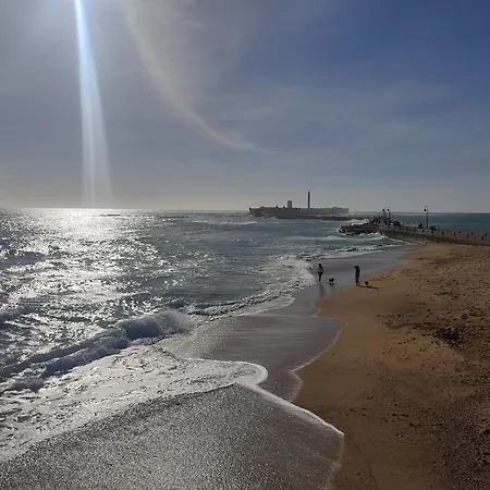 Estreno Centro Y Playa קדיז