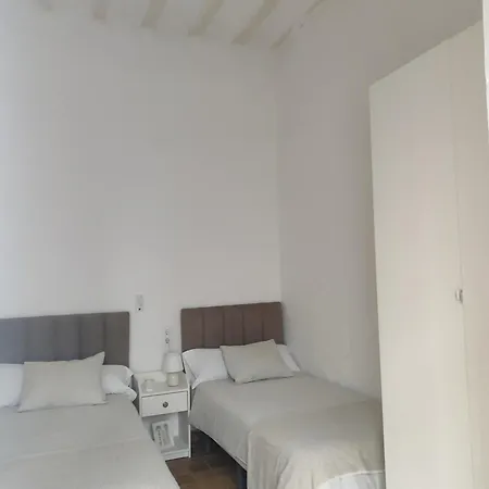 Estreno Centro Y Playa * 加的斯