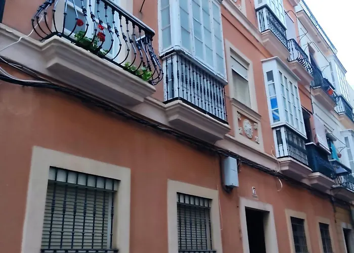 Estreno Centro Y Playa * 카디스